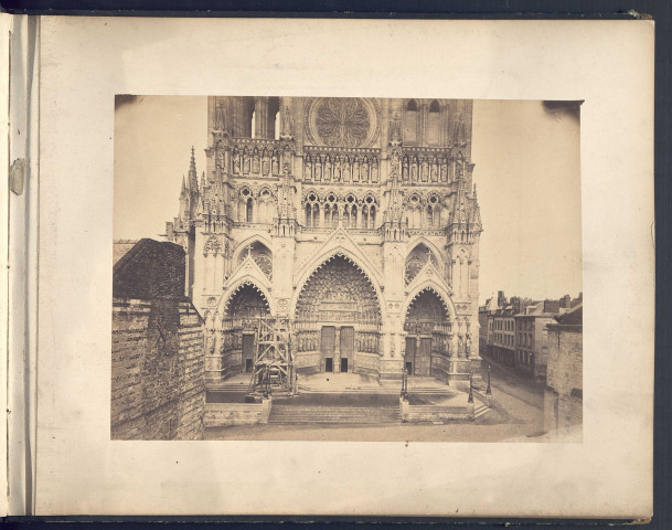 Album photographique sur la Cathédrale d'Amiens