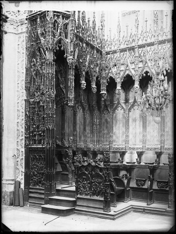 Les Stalles de la cathédrale d'Amiens : détail côté gauche