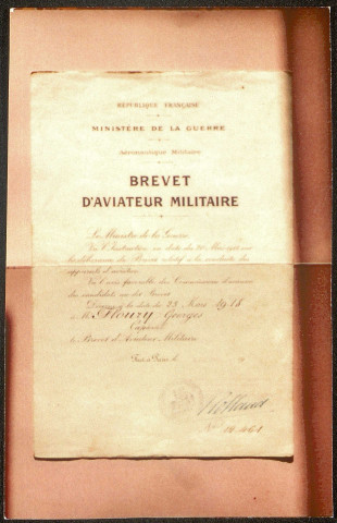 Brevet d'aviateur militaire délivré le 23 mars 1918 à Monsieur Georges Floury, caporal