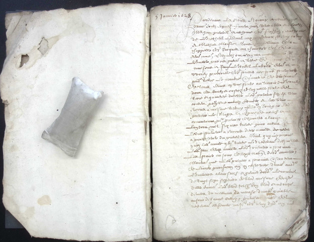 Etude de Me François De Saint-Fuscien à Amiens (étude n°26). Minutes de l'année 1628