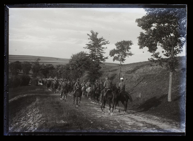 Manoeuvre d'octobre 1902 - 3e Chasseurs à cheval, bois de sapin près Cagny