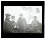 Saint-Valery - groupe dans le bateau - mai 1911