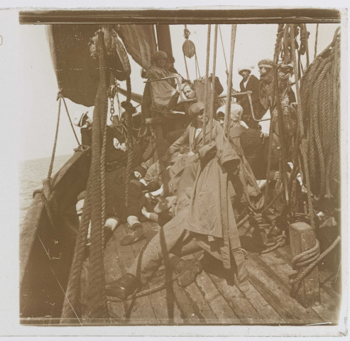 Passagers dans un bateau