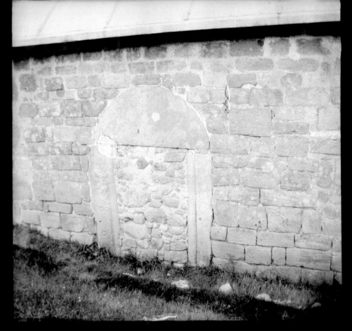 Ancienne porte murée