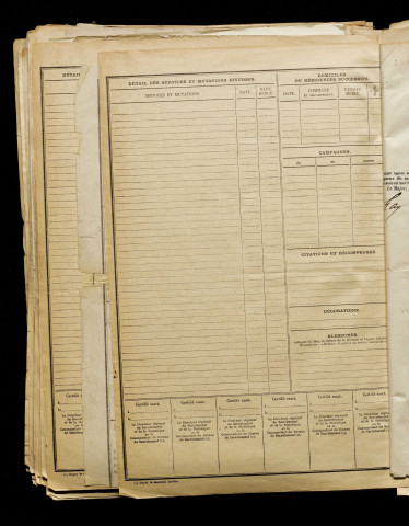 Leclercq, Louis Gaston Alfred, né le 14 mars 1890 à Cannessières (Somme), classe 1910, matricule n° 681, Bureau de recrutement d'Amiens