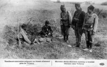 Tirailleurs marocains soignant un blessé allemand près de Villeroy. Morocco sharp-shooters nursing a wonded German near Villeroy