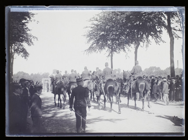 Amiens revue du 14 juillet - chasseurs à cheval