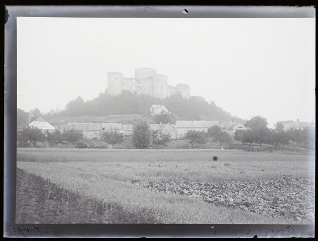 Coucy-le-Château - juillet 1901