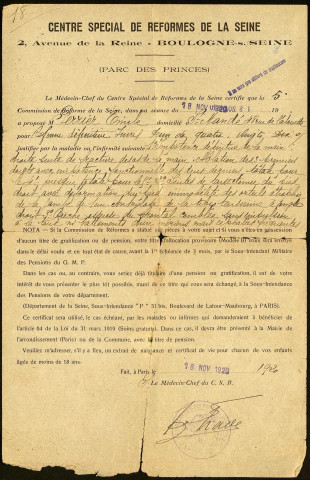 Certificat destiné à permettre à M. Emile Auguste Perrier, pensionné de guerre, de bénéficier du tarif spécial de transport en Chemin de Fer (quart de place)