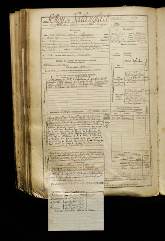 Le Roy de Valanglart, Guy Joseph Marie Ghislain Eugène François, né le 24 octobre 1882 à Brocourt (Somme), classe 1902, matricule n° 778, Bureau de recrutement d'Abbeville