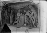 Eglise d'Hénencourt : détail du bas-relief sculpté