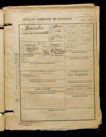Basselin, Jean Louis Armand Achille, né le 30 décembre 1890 à Longueval (Somme), classe 1910, matricule n° 1083, Bureau de recrutement de Péronne