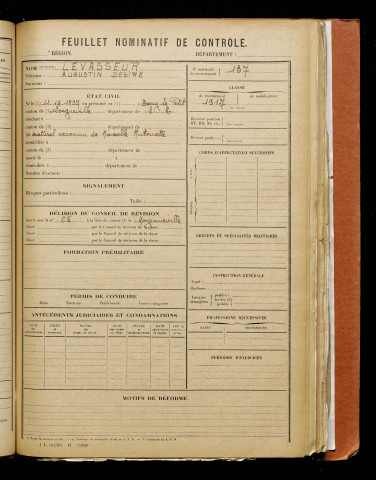 Levasseur, Augustin Désiré, né le 11 décembre 1897 à Torcy-le-Petit (Seine-Maritime), classe 1917, matricule n° 137, Bureau de recrutement d'Abbeville