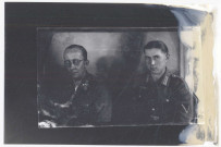 Portrait de deux militaires de rang de la 9e Panzerdivision SS Hohenstaufen, une des trente-huit divisions de Waffen-SS. Sturmmann (soldat d'assaut / caporal), SS Rottenführer (chef de section)