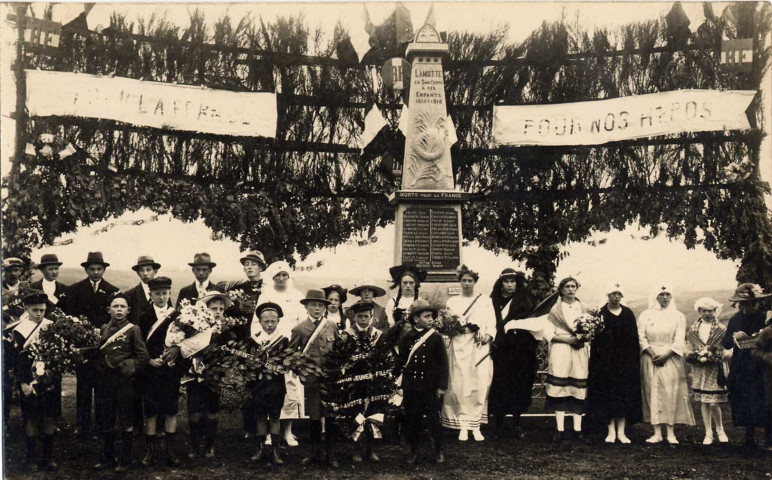 Lamotte-en-Santerre - Bénédiction et inauguration du monument aux morts