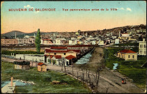 Carte postale intitulée "Souvenir de Salonique. Vue panoramique prise de la ville". Correspondance d'un certain Léon [Be]sson à sa femme Marie