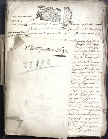 Etude de Me Adrien Dehen à Amiens (étude n°24). Minutes de l'année 1692