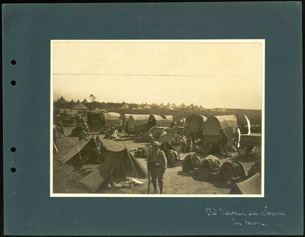 Près de Méricourt-sur-Somme. Un camp de l'armée française