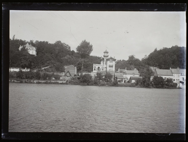 Vue prise à Pierrefonds sur le lac - septembre 1901