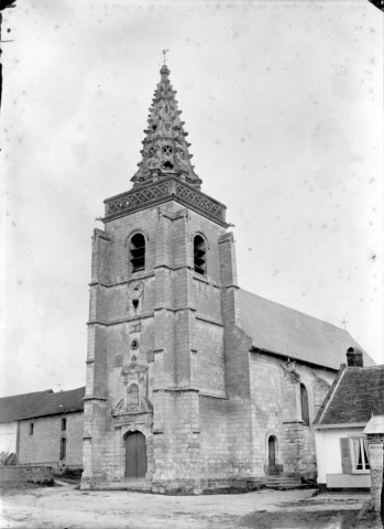 Eglise de la Chaussée-Tirancourt, vue extérieure