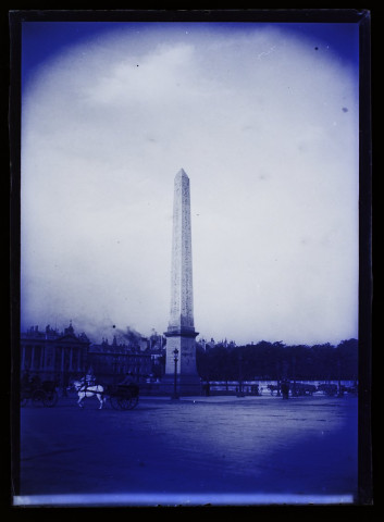 Paris - l'obélisque place de la Concorde - juillet 96