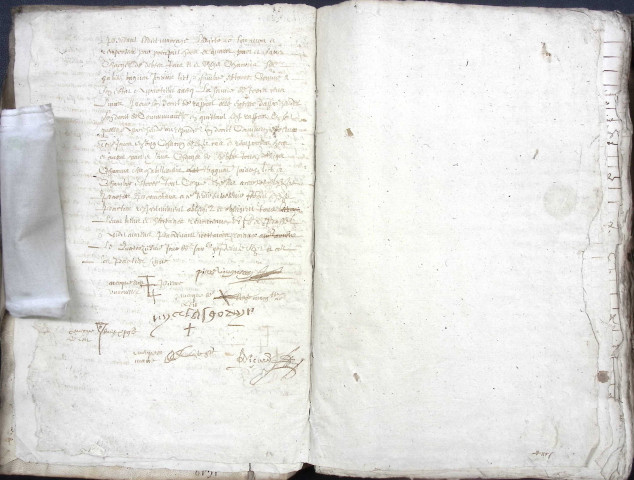 Etude de Me Antoine Ricard à Amiens (étude n°25). Minutes de l'année 1637