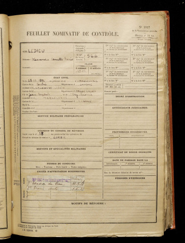 Ledieu, Alexandre Camille Louis, né le 28 novembre 1892 à Marcelcave (Somme), classe 1912, matricule n° 566, Bureau de recrutement d'Amiens
