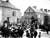 Cavalcade et fête historique à Vignacourt : un défilé de chars