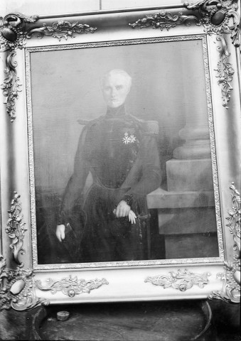 Portrait de famille de M Durand, tableau d'un homme en tenue militaire