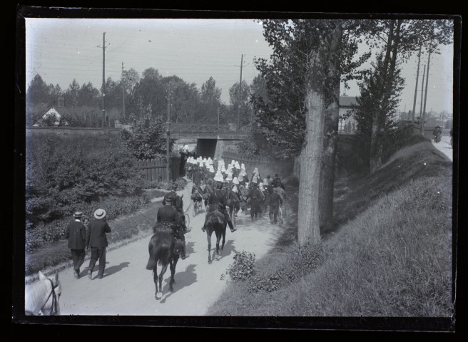 Retour de Sissonne 72e, à Longueau - mai 1905